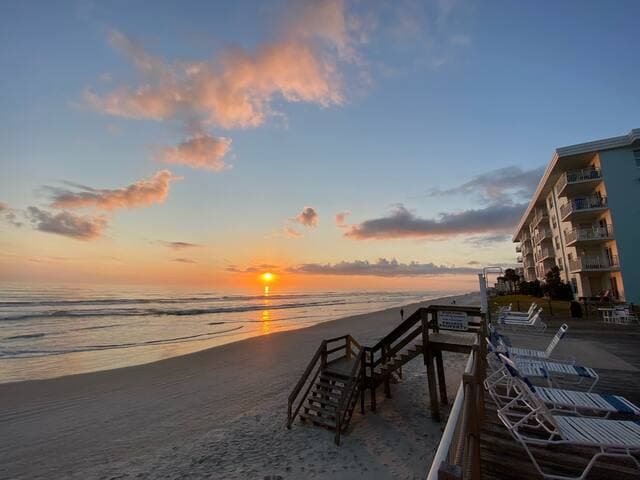 Direct access to the car-free section of beach