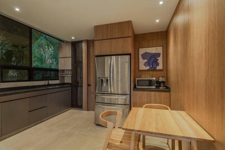 CasaOded #2 Urban Loft, Huge Living +Jacuzzi Patio