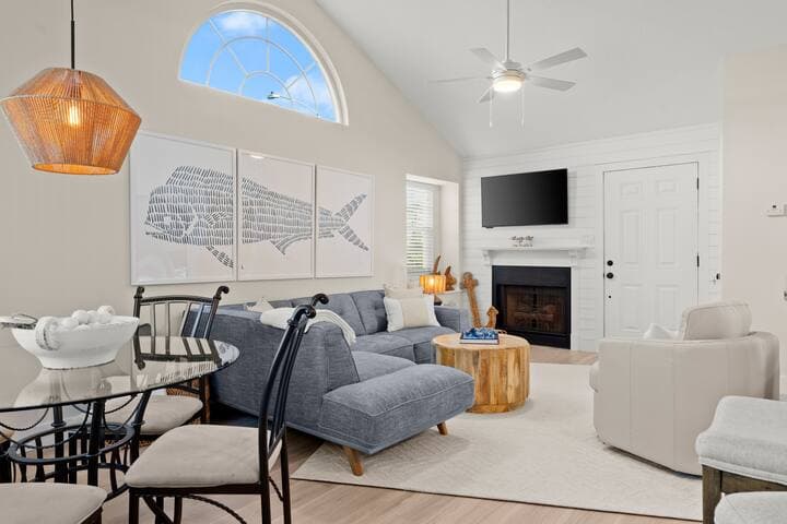 Sun Beach Club | Pool | Walk to Beach