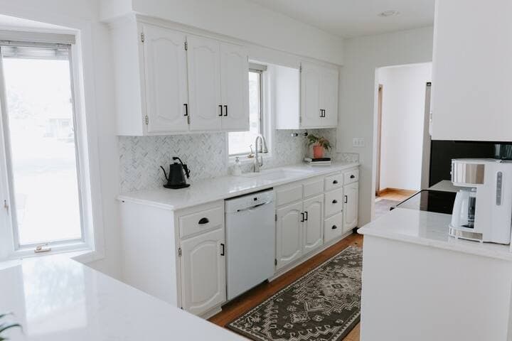 White Bear Weekend | Patio & Pets for 4 Guests