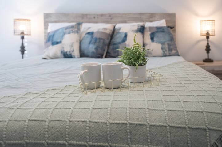 3bdr•2ba•Fenced Yard•January Available!