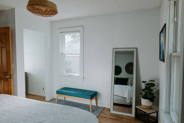 Loondocks MN | Lakeside Hideout w/ Sauna