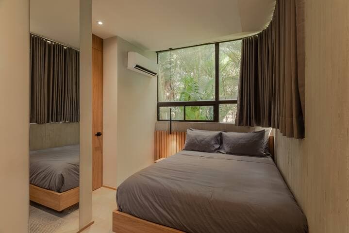CasaOded #2 Urban Loft, Huge Living +Jacuzzi Patio