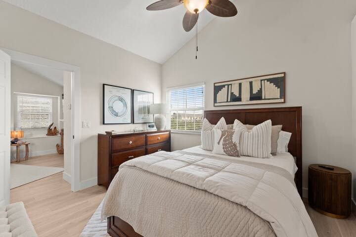 Sun Beach Club | Pool | Walk to Beach