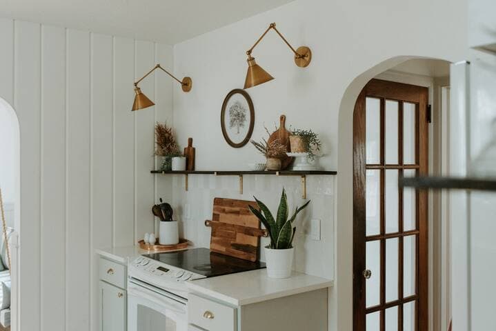 Charming kitchen with everything you need.