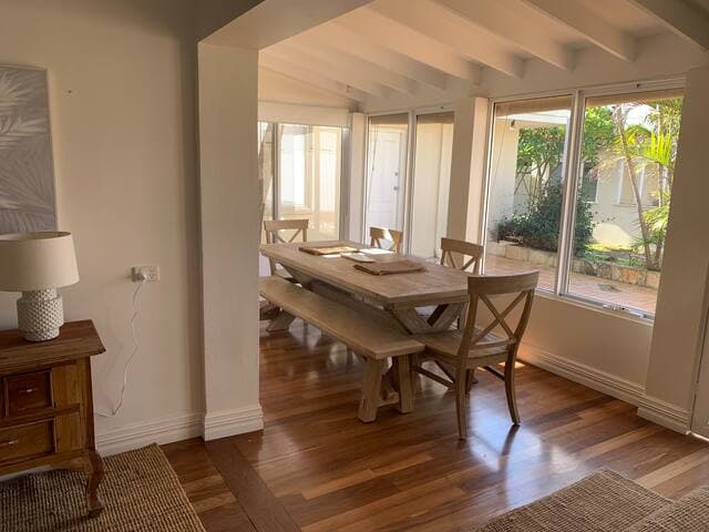 Relax after your meals have arrived and gaze out to the backyard where your kids and pets run around in an enclosed backyard.