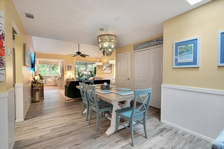 Spacious dining room seats 6 comfortably - perfect for dining or game nights!