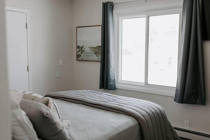 Como Flat | 5 min Walk to State Fair & Como Zoo