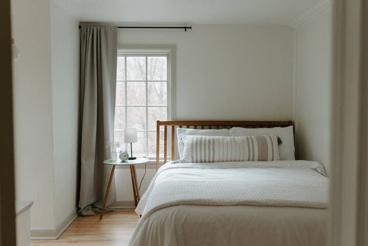 Bedroom 3 - Queen Bed