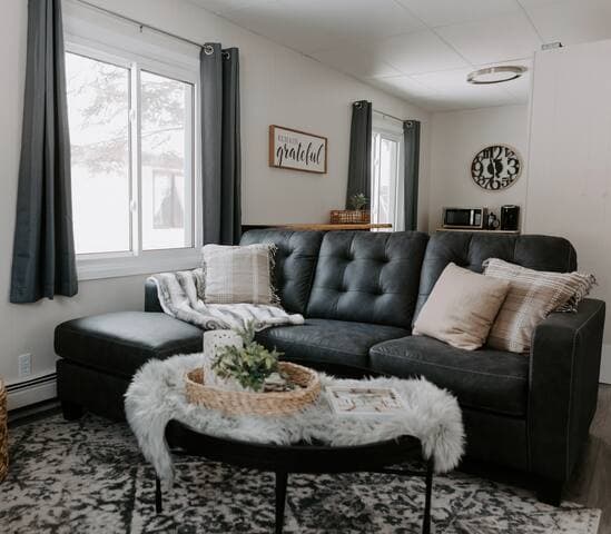 Como Flat | 5 min Walk to State Fair & Como Zoo