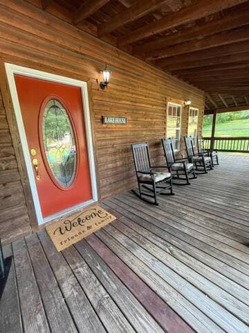 Lake House Getaway - Dale Hollow