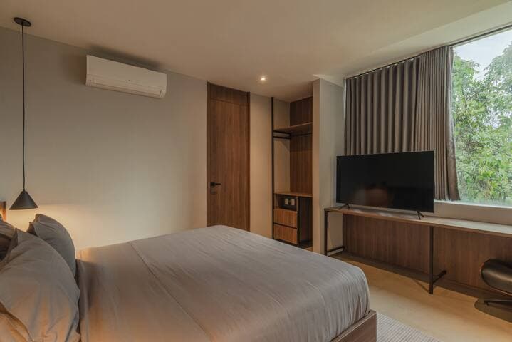 CasaOded#5 VIP Jacuzzi Suites & Private Disco Club