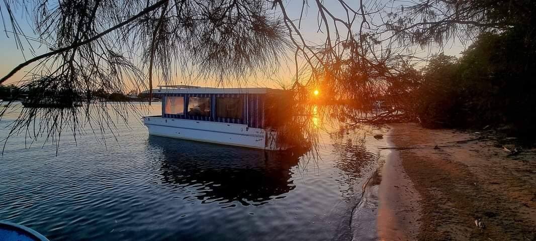 "Liquid Paradise"Experience more& stroll to it all