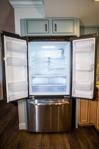 French door frig and freezer