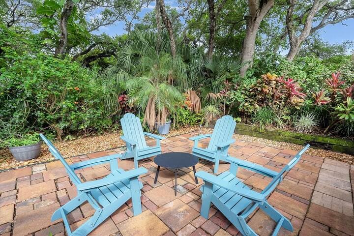 The Turtle Nest in Sea Woods