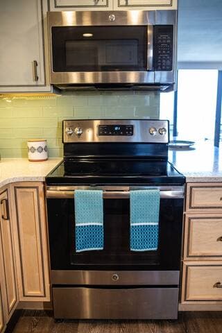 fresh kitchen towels for each new guest