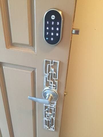 KEYLESS ENTRY! No more carrying keys to the beach or pool. We will send you a personal code to use for the duration of your stay.