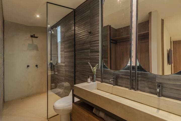 CasaOded#5 VIP Jacuzzi Suites & Private Disco Club