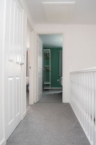 Comfy modern semi-detached | 400Mb WiFi | Parking