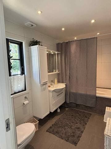 Badrum 1 stora huset