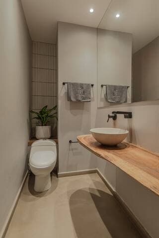 CasaOded#5 VIP Jacuzzi Suites & Private Disco Club