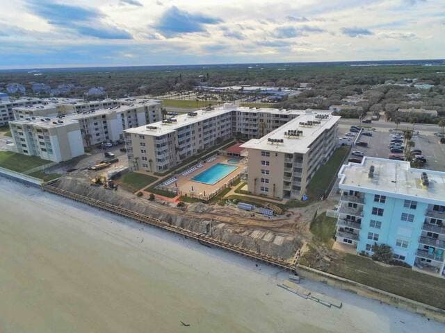 SEAWALL UPDATE! As of Jan 2024, the new seawall has been installed in front of our building. The concrete cap has been poured & will cure for the next couple weeks. Next up is the paver patio, landscaping & new sets of beach stairs.