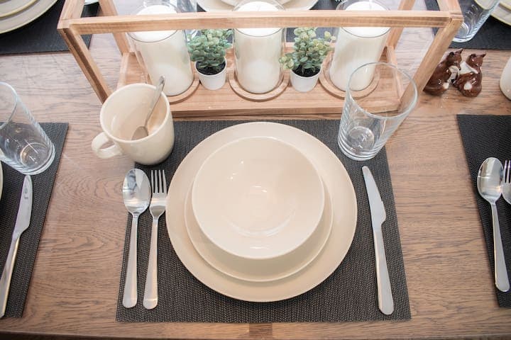 Showcasing our dining area with room for six adults.