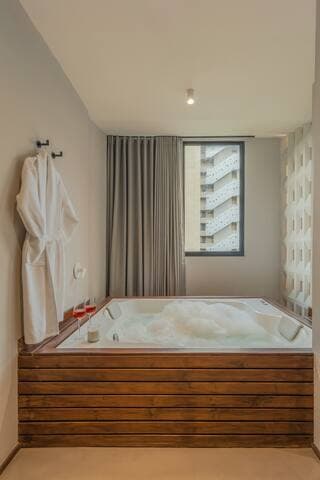 CasaOded#5 VIP Jacuzzi Suites & Private Disco Club
