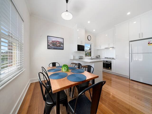 Montagu Apartments Top Level - Hobart