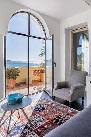 «Maison Gairard» bord de Mer, centre ville, Bandol