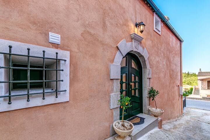 The Heritage Cottage in Doukades