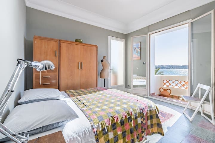 «Maison Gairard» bord de Mer, centre ville, Bandol