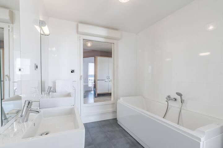 «Maison Gairard» bord de Mer, centre ville, Bandol