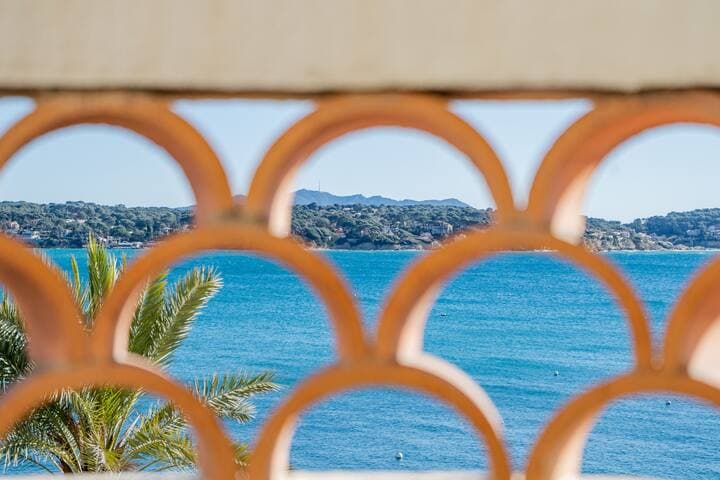 «Maison Gairard» bord de Mer, centre ville, Bandol