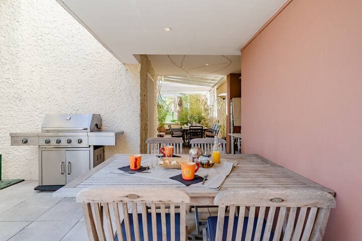 «Maison Gairard» bord de Mer, centre ville, Bandol