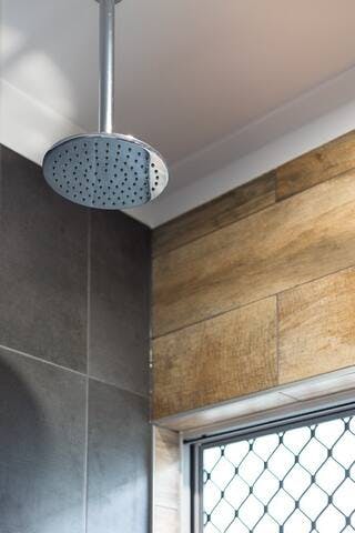 All the bathrooms have rain shower heads, a fantastic all-over feeling, especially for taller guests.
