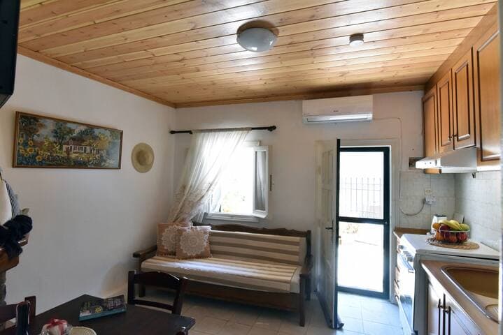 Traditional Cottage on the hillside of Antiperni