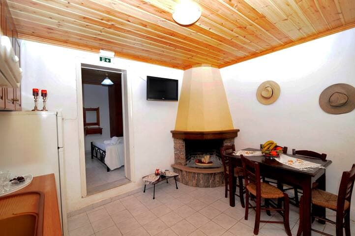 Traditional Cottage on the hillside of Antiperni