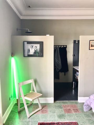 Chambre 2 salle de bain