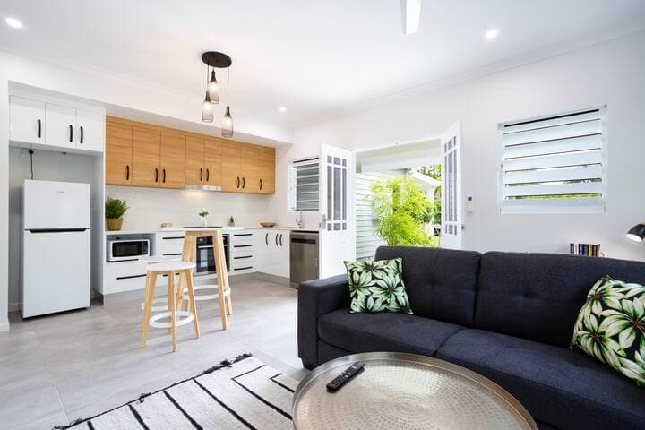 Purposely designed for a couple looking for a private getaway in a perfect tropical setting. The house is fully airconditioned, with no expense spared to ensure a relaxing vacation.