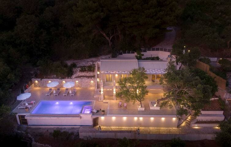 Ocean View Luxury Villa Ethra