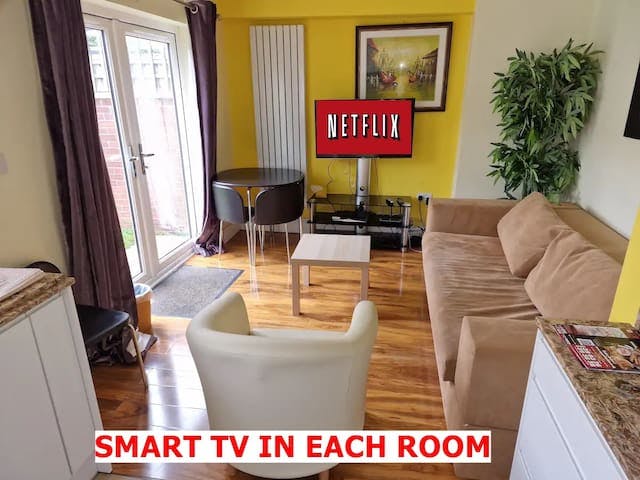 5 Bedroom Smart Tv in each Room Wifi &Free Parking