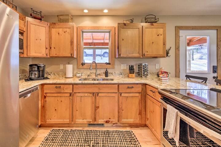 Kitchen | Cooking Basics (Pots, Pans, Salt & Pepper)