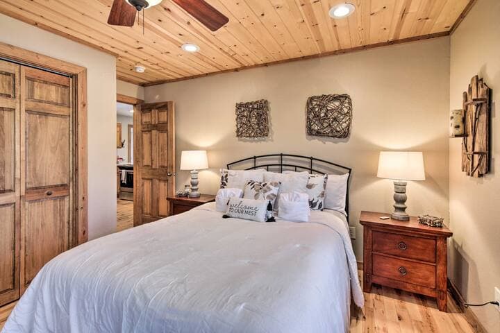 Bedroom 1 | Linens Provided