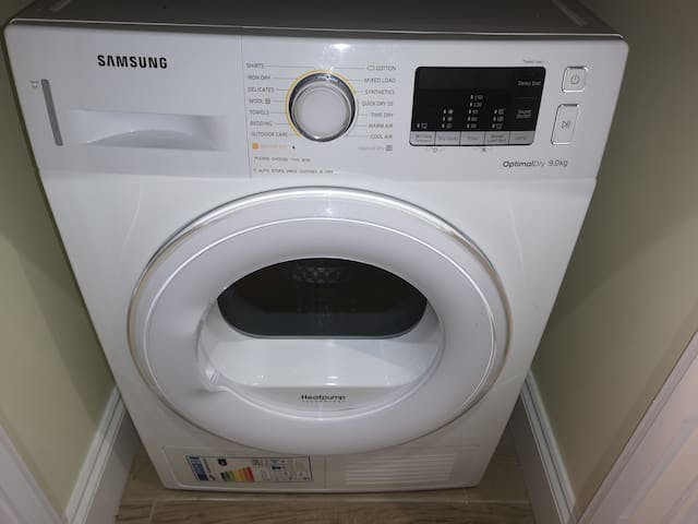 Samsung Intelligent Pump Clothes Dryer