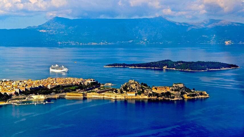 Traditional Cottage on the hillside of Antiperni