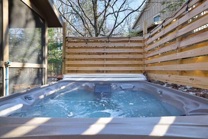 Private hot tub