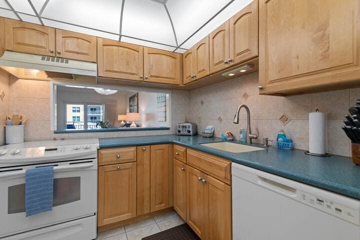 Direct Beach Access | Two Pools | Dogs Welcome