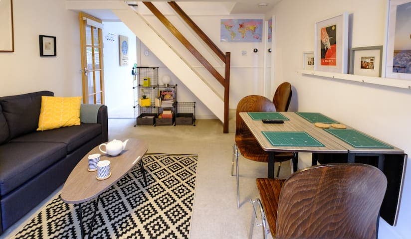 Central+Uni | Kitchen+Garden+WFH | Rail Station