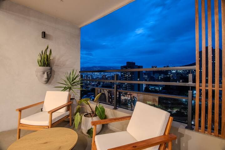 CasaOded#8 Penthouse, Private Disco SkyBar & Jacuz